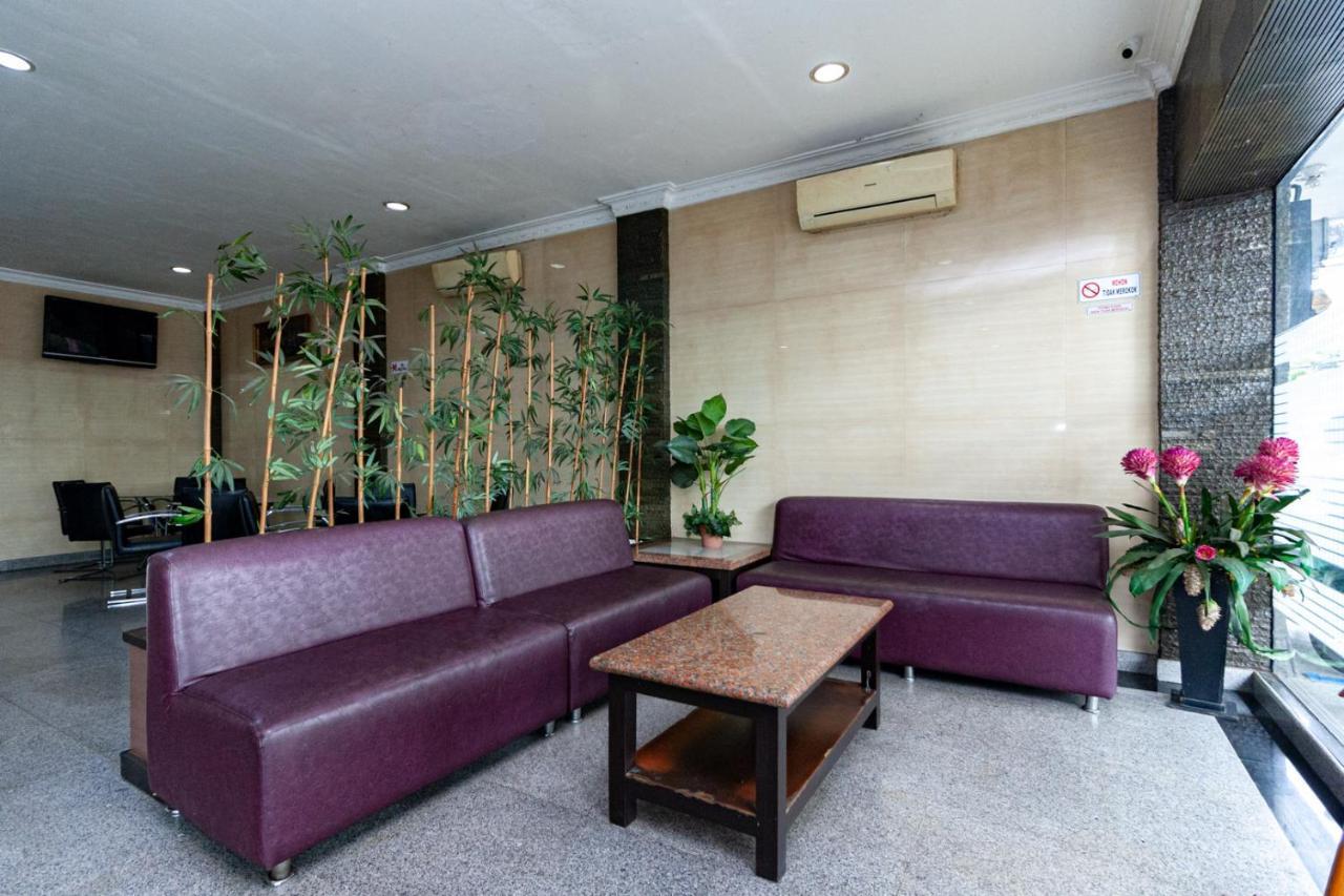 Reddoorz Premium At Hotel Ratu Residence Paalmerah Экстерьер фото