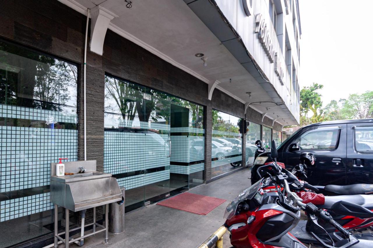 Reddoorz Premium At Hotel Ratu Residence Paalmerah Экстерьер фото